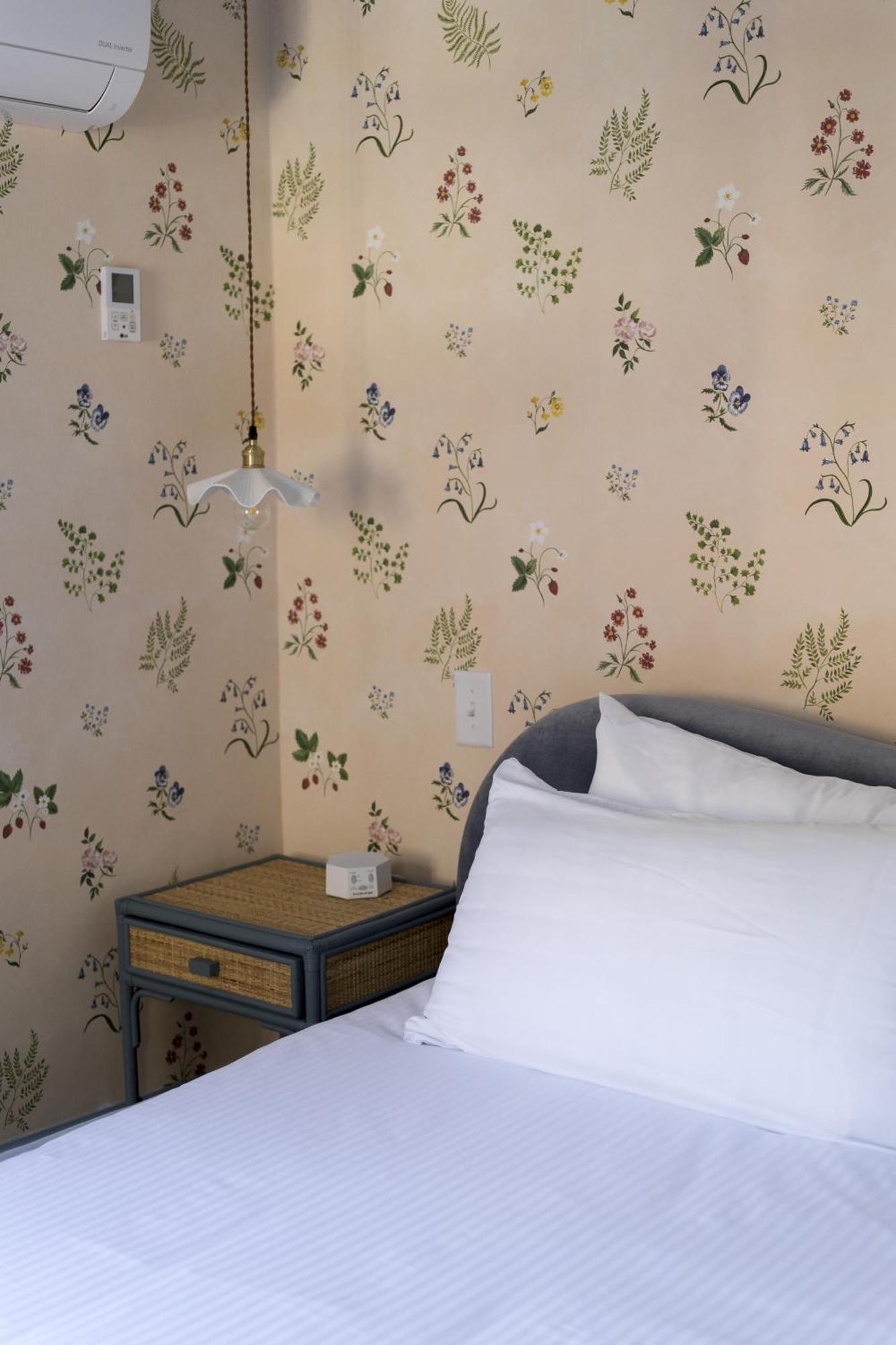 The Nicholas Bed & Breakfast Чарлстън Екстериор снимка